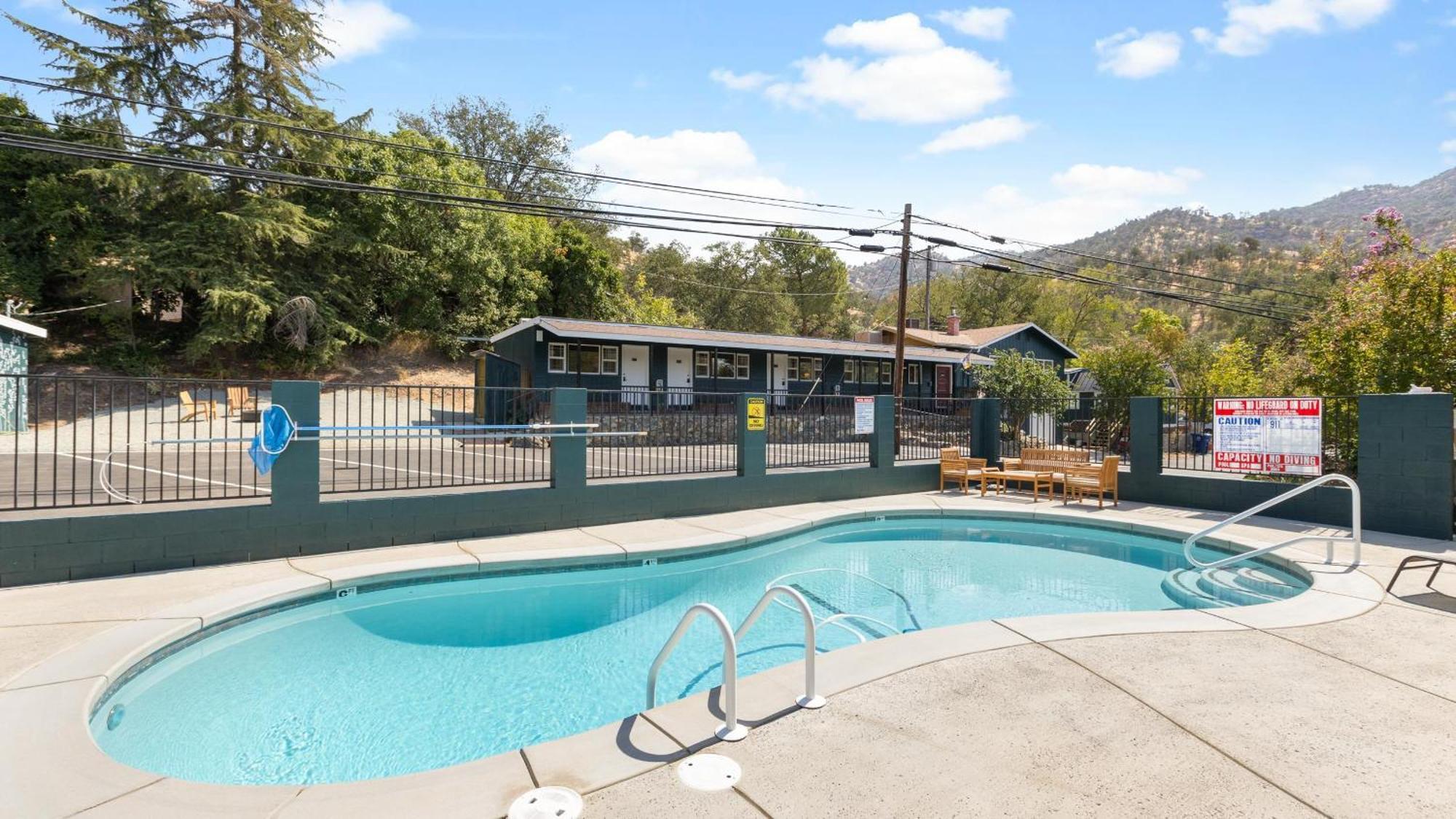 The Charlotte Sequoia Motel R2 Three Rivers Exteriér fotografie